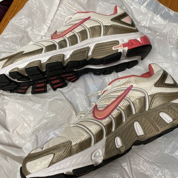 Nike Women’s Running Shoes size 10 - Picture 6 of 6